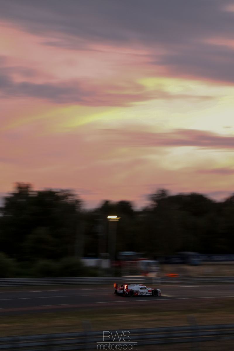 Illustration for article titled Le Mans 24hrs Photo Extravaganza